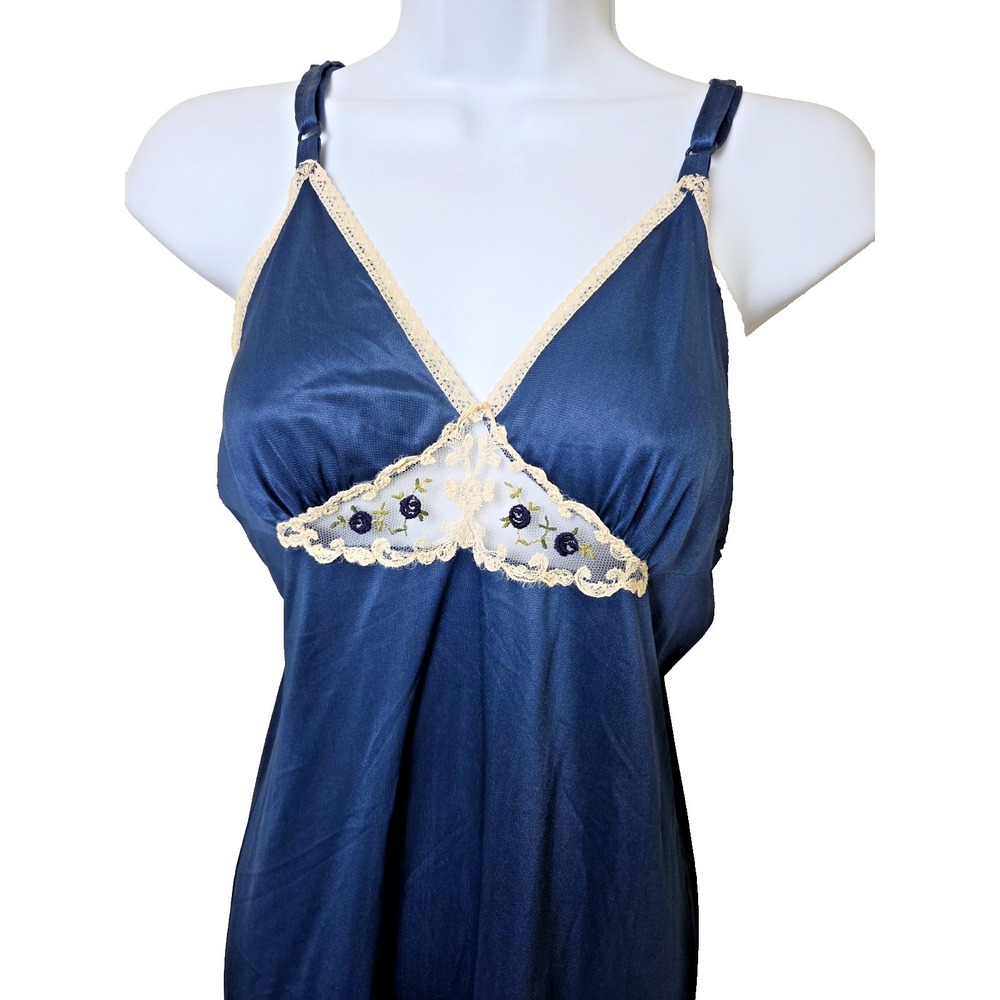 Vtg 70s Dark Romantic Emroidered Nylon Lace Slip Dress Cottage Lingerie Size 34